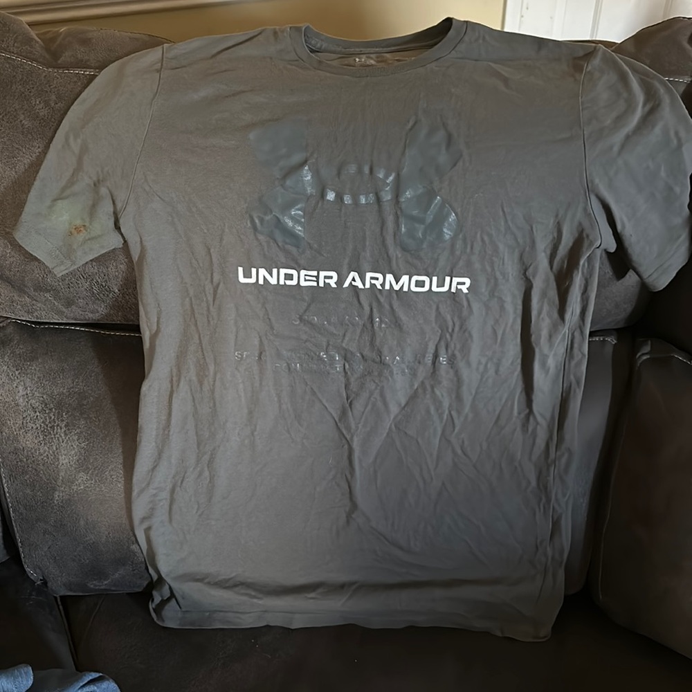 Under Armour gray t shirt size medium